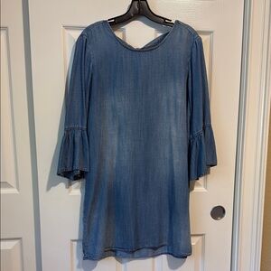 Cloth & Stone Light Blue Denim Top